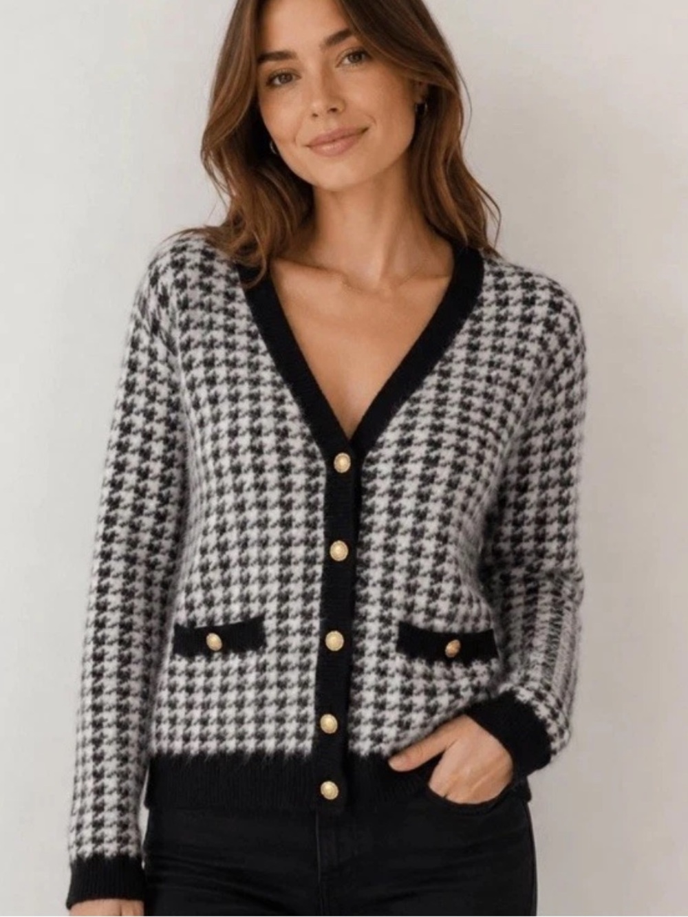 Tahari Houndstooth Fuzzy Cardigan Sweater Knit Gold Buttons Quiet Luxury